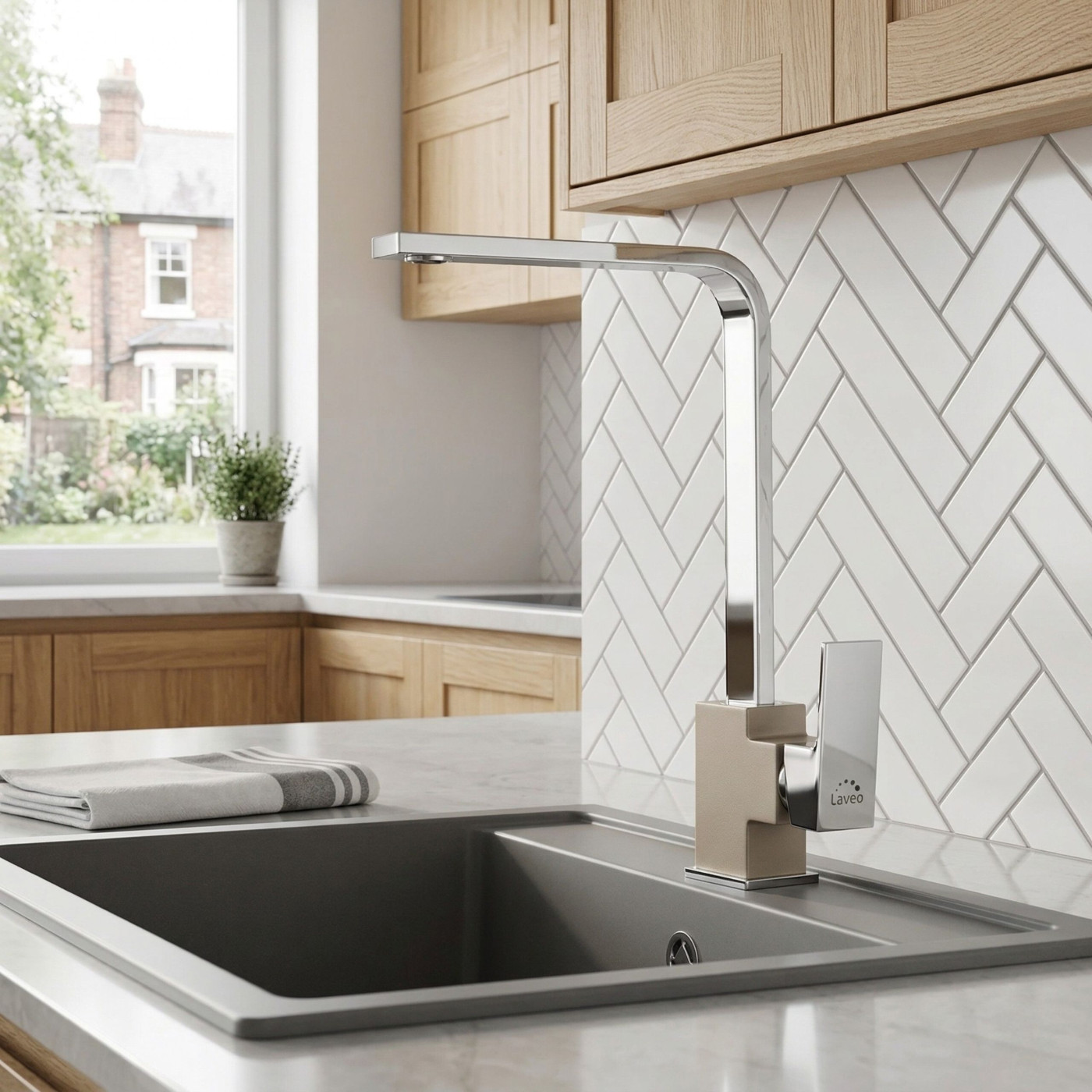 Bateria Zlewozmywakowa Stojąca Z Wylewką L Kvadrato Chrom/Beż