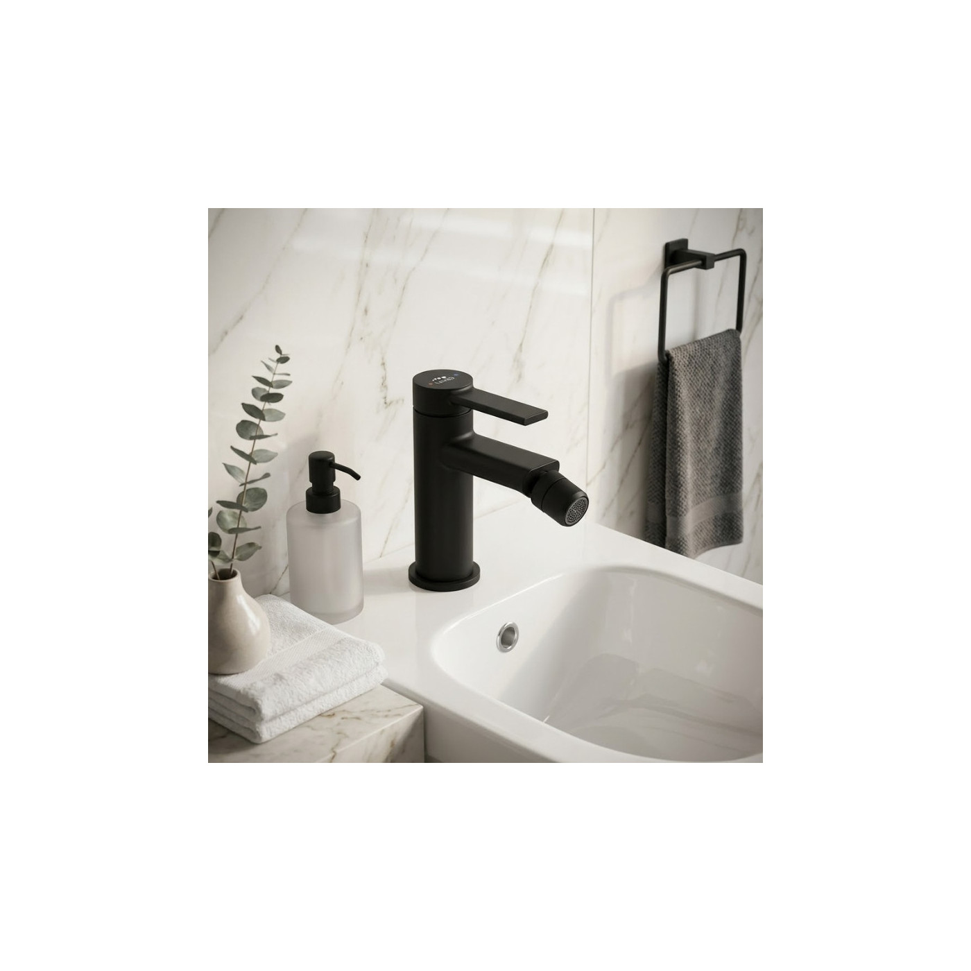 Bateria Bidetowa Stojąca z Korkiem PINAR Czarna