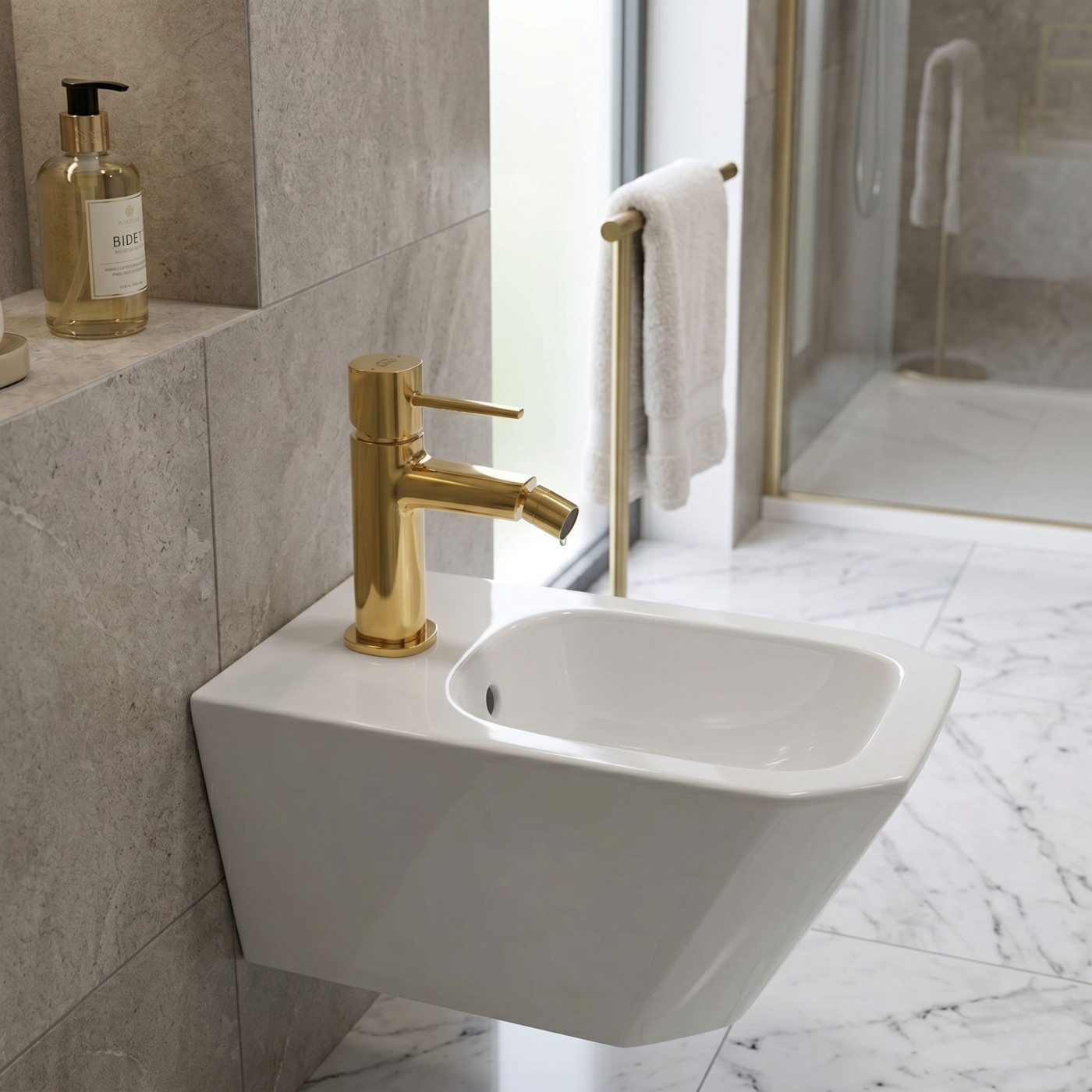 Bateria Bidetowa Stojąca z Korkiem POLA złota