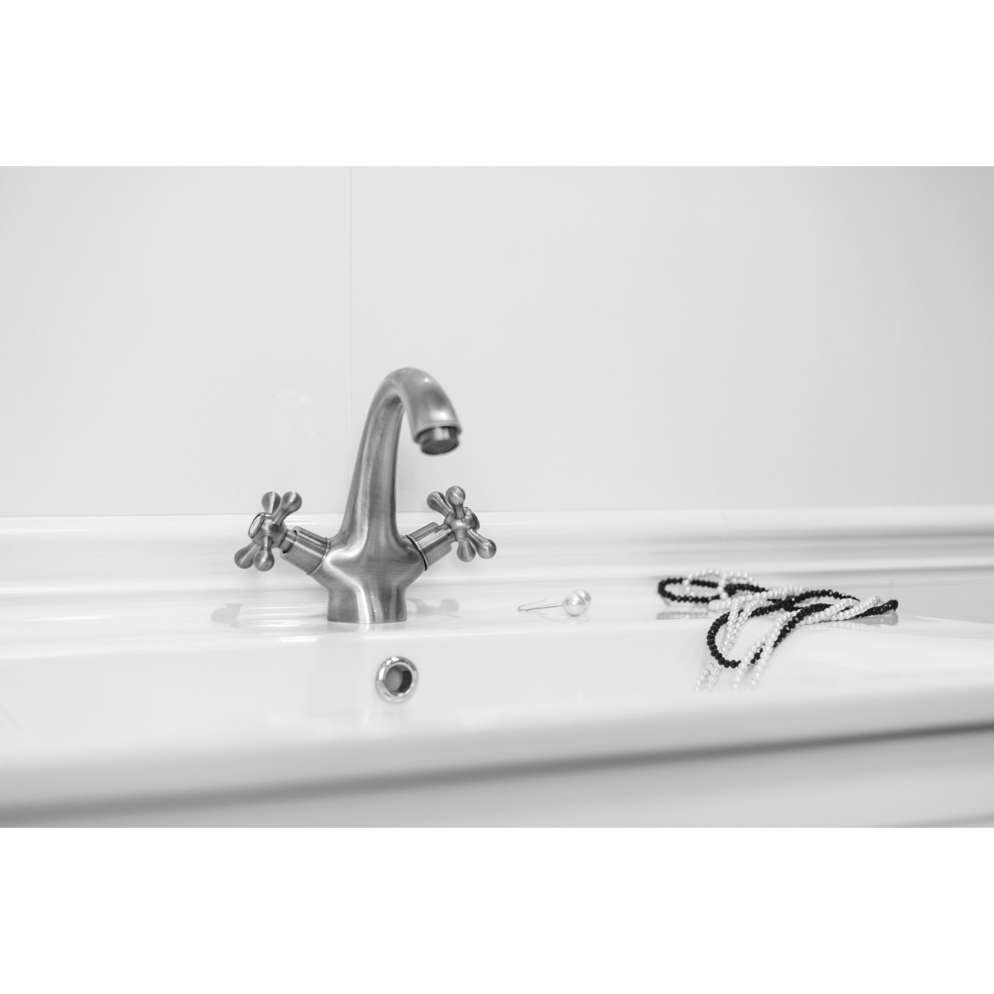 Bateria Umywalkowa Stojąca z Korkiem STILO Bateria Umywalkowa Stojąca z Korkiem STILO