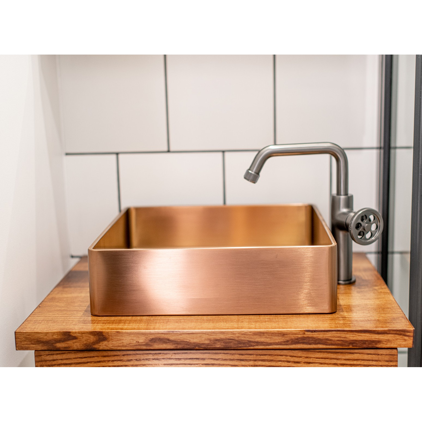 Bateria Umywalkowa z Wylewką L Muro Grafit Bateria Umywalkowa z Wylewką L Muro Grafit