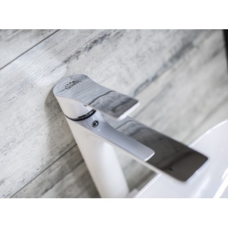 Bateria Umywalkowa Stojąca Nablatowa RAILA