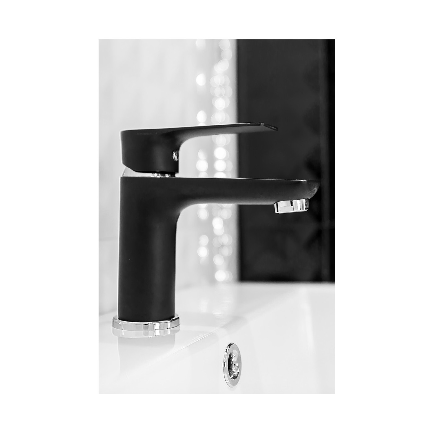 Bateria Umywalkowa Stojąca RAILA Czarna Chrom