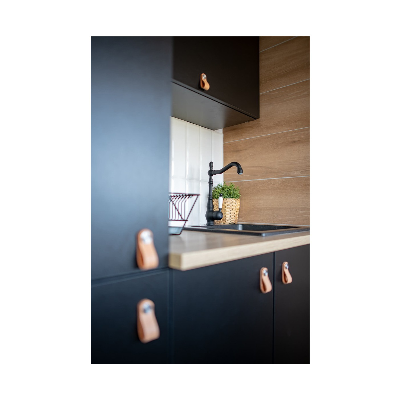 Bateria Zlewozmywakowa Stojąca Czarna EVORA BAE_765D Bateria Zlewozmywakowa Stojąca Czarna EVORA BAE_765D