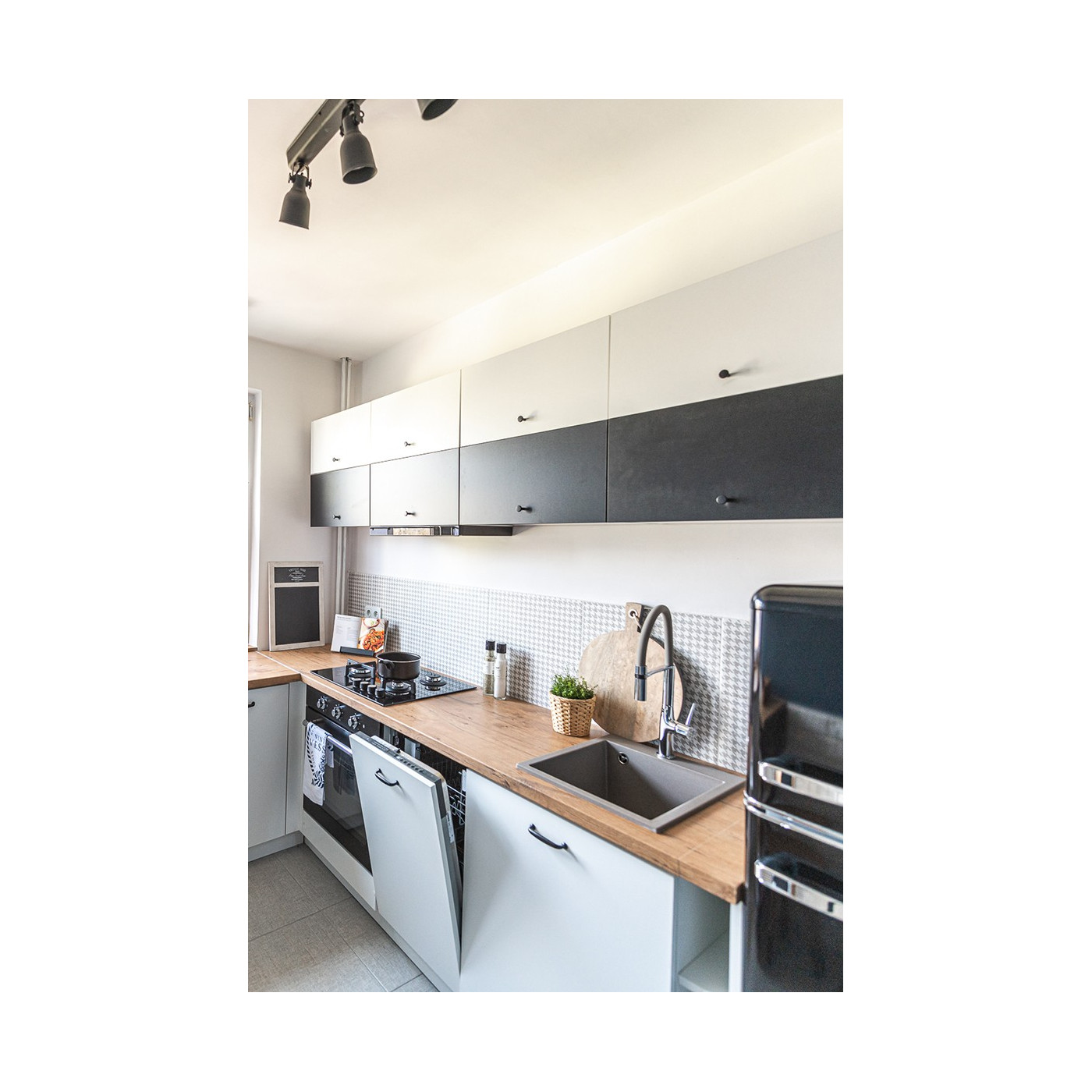 Bateria Zlewozmywakowa z Elastyczną Wylewką POLA Bateria Zlewozmywakowa z Elastyczną Wylewką POLA