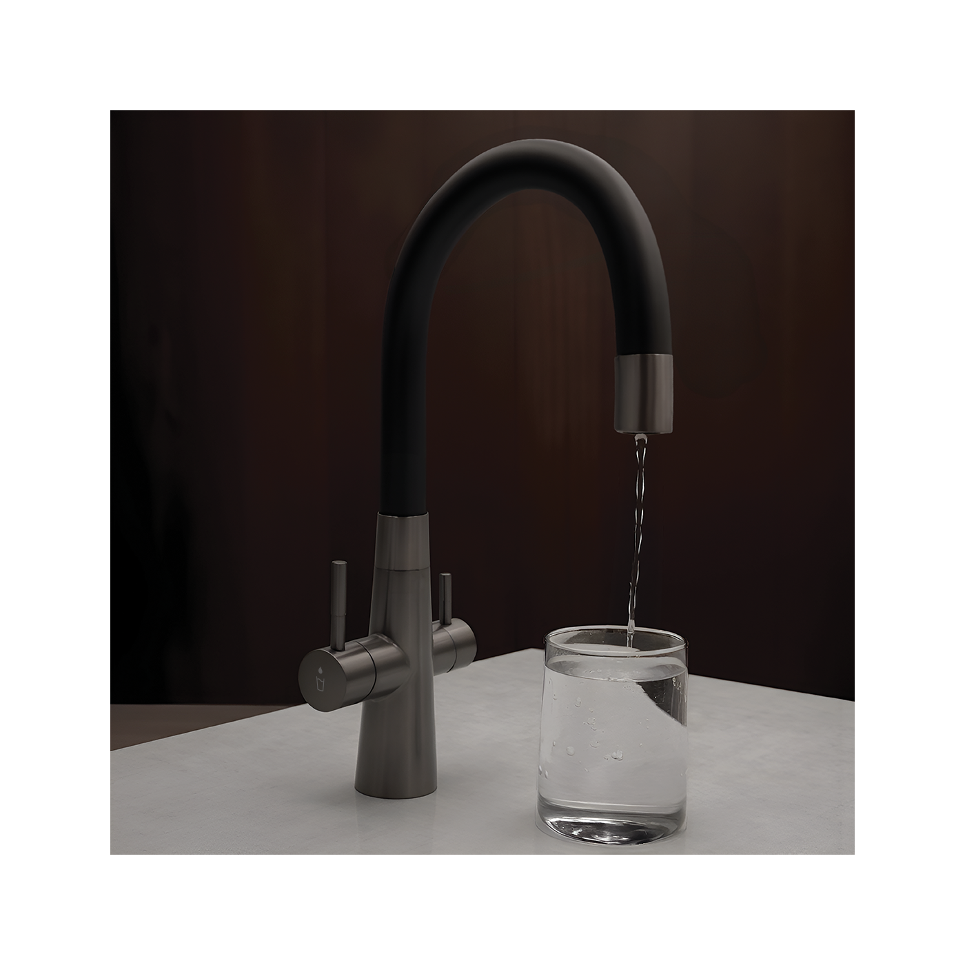 Bateria Filtrująca Wodę Z Elastyczną Wylewką Riveco Czarna