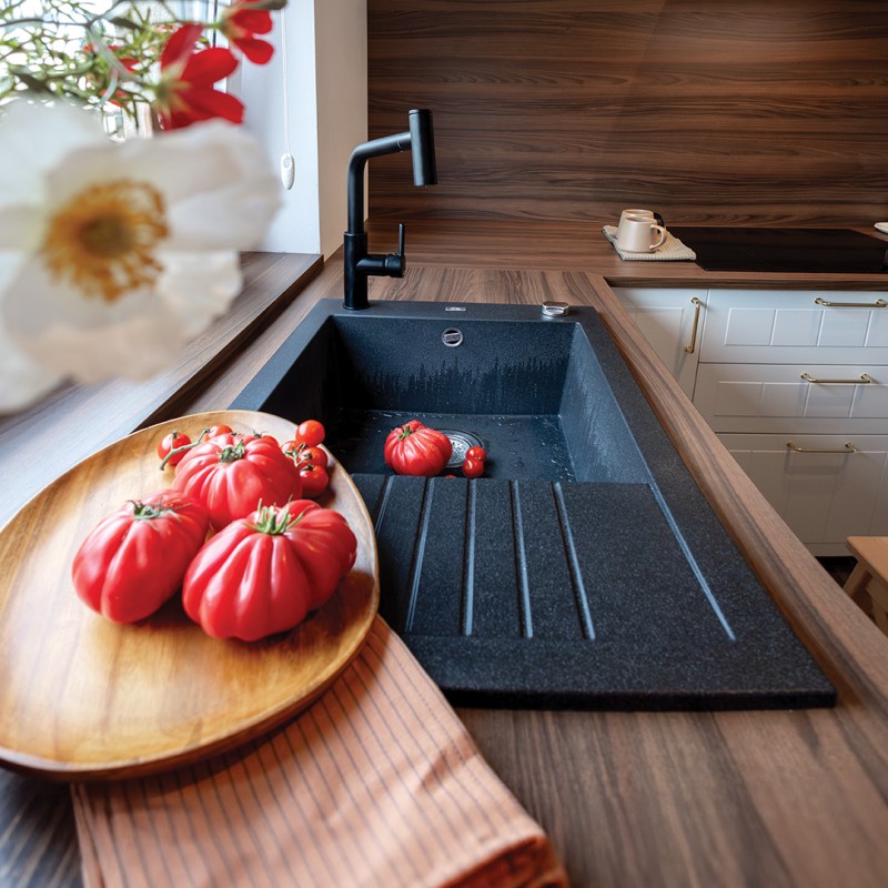 Bateria Zlewozmywakowa Stojąca z wyciąganą wylewką Czarna TORO Laveo